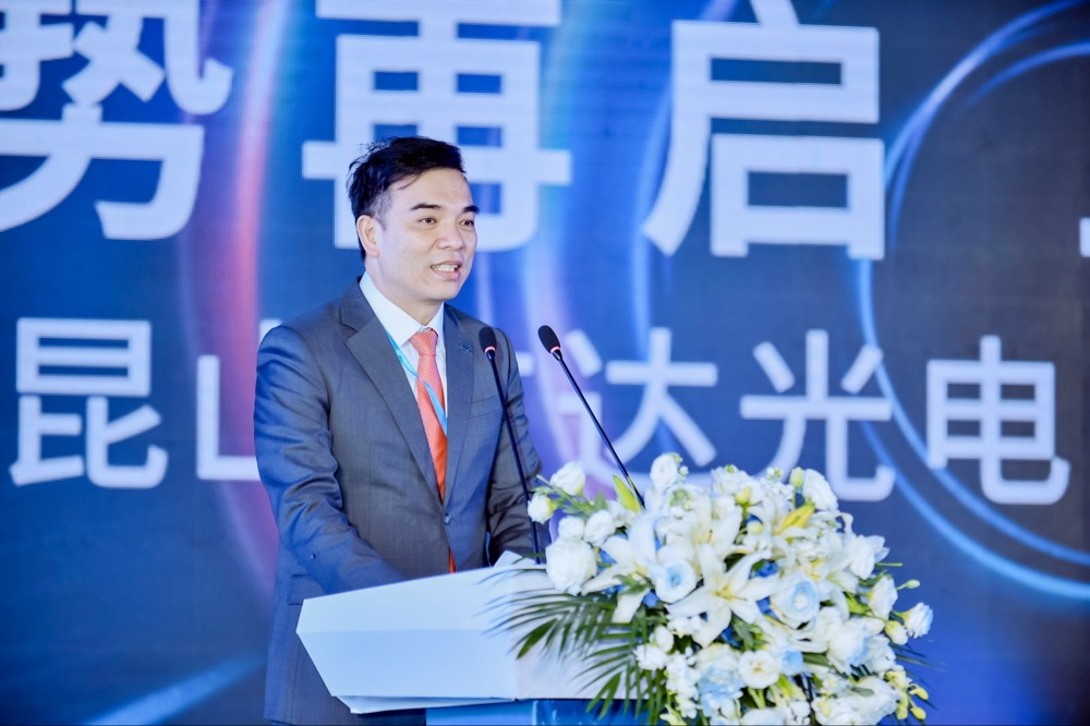 凯发旗舰厅执行长暨总经理柯富仁于启用仪式致词