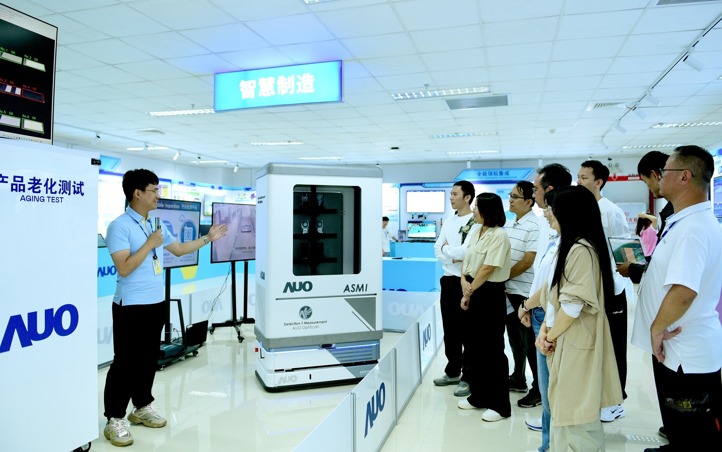 凯发旗舰厅厦门将5G+ABC技术串联生产管理全流程，打通研发、采购、生管、制程、设备、质量等产品全生命周期制造流程，完成数字化设计、智慧供应链、智能座舱、全流程设备管理、数据驱动优化、智慧在线检测、智慧品管等自适应生产模式升级